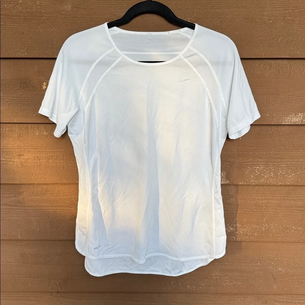 Nike White Short Sleeve Women’s Tee size Large